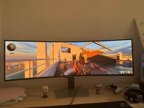 Samsung odyssey oled g9 (G93SC)