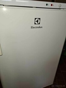 mraziak electrolux funkcny ale na nahradne diely