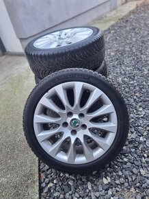 Škoda elektróny 17" so zimnými pneu