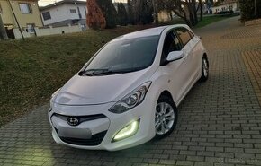 Hyundai I30 FAMILY 1.6CRDi 81Kw R.v.9/2014 M6