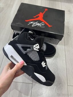 Tenisky Jordan 4 Thunder