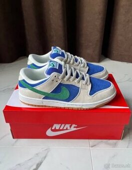 Nike SB Dunk Hyper Royal Malachite