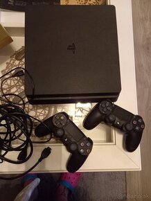 Playstation 4 slim