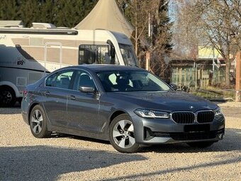 BMW 520d xDrive Individual, Masaz, Ventilacia, H&K, Laser