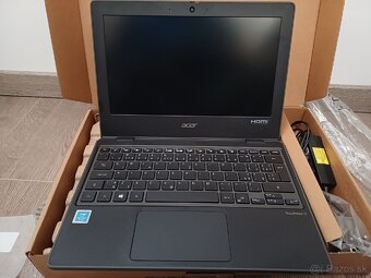 ACER travelmate B3 11.6" + obal