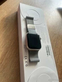 Apple Watch SE 2023 40mm starlight