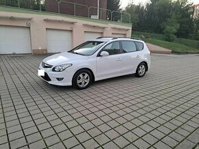 HYUNDAI i30 CW  1,6 CRDI, 66.KW, R.V.2010, STK A EK 2026 - 1