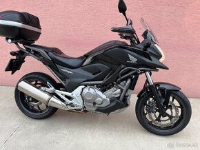 Honda NC700X rok 2012, 49000km, 35KW  1 rok záruka,