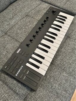 Native Instruments Komplete Kontrol M32