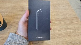 Samsung Galaxy S25 mint 256GB - nový, aj vymením