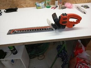 BLACK DECKER BEHTS301