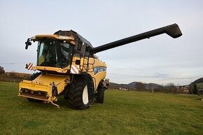 Kombajn NEW HOLLAND CX8080SL s vario lištou BISO CROPR