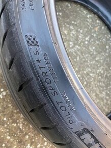 Michelin Pilot Sport 4S 235/35/19