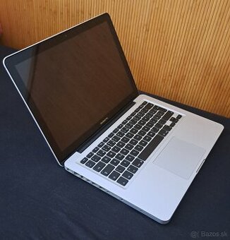 Macbook pro 13" 2012 na náhradné diely