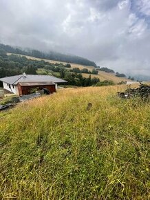 Predaj: Pozemok na výstavbu rodinného domu  (211-P)