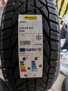 225/45 r17 zimné Kormoran.