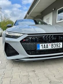 Audi RS7 / Model 2022 / Karbon-keramické brzdy / Šedá Nardo - 1