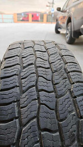 Cooper Discoverer AT3 245/70 R16