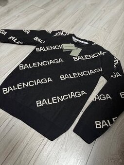 Balenciaga sveter