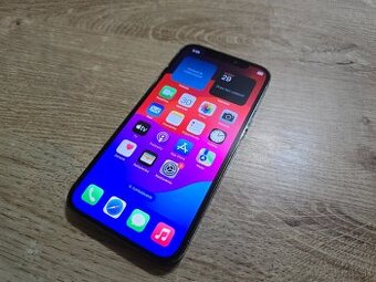 Iphone 12 pro 256gb s novym original displejom len nejde na