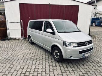 Volkswagen Caravelle 4Motion DSG 9 miestme