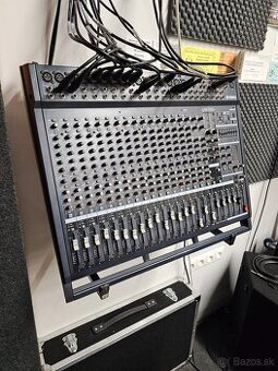 Mixpult Yamaha EMX 5000 Powered mixer