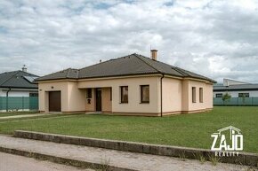 RODINNÝ DOM S VEĽKÝM POZEMKOM 1198M2 – BORČICE NA PREDAJ - 1