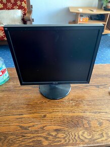 Monitor ASUS - 1