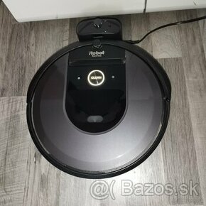 Robotický vysávač I Robot Roomba I7