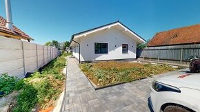 Na predaj 4 i samostatne stojaci rodiný dom v obci Nedanovce - 1