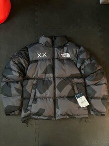 The North Face x Kaws Bunda