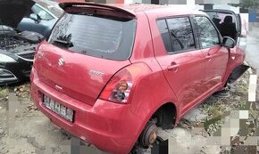 Suzuki Swift 1.5 2008 predám DVERE, MOTOR M15A, PREVODOVKA 5