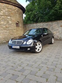 Mercedes E500 W211