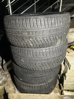 ✅235/40 R19 Hankook zimné