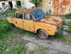 Skoda 100