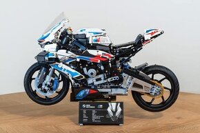 Stavebnica Technic 42130 BMW M 1000 RR