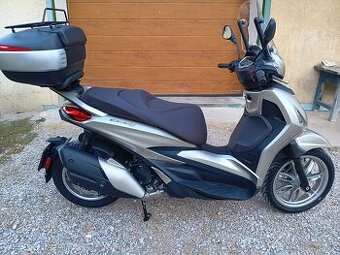 Piaggio Beverly 400 HPE. 150km - 1