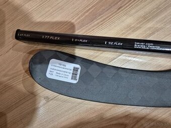 Predám hokejky bauer vapor hyperlite pravá - 1