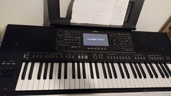 Yamaha Psr sx720