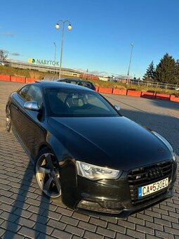 AUDI S5 4.2 V8 Quattro Coupe