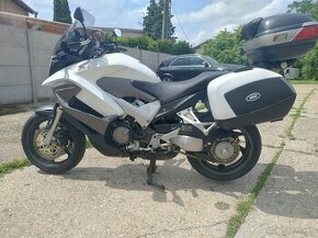 Honda VFR800X Crossrunner