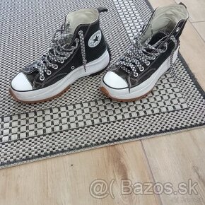 Topánky značky Converse