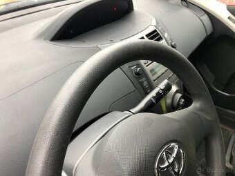 Toyota Yaris benzin