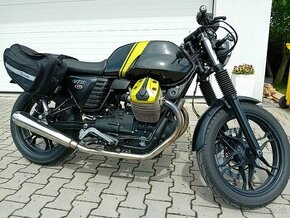 Moto Guzzi V7 cafe racer