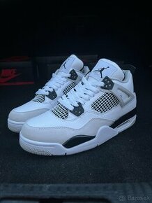 Jordan 4 Military Black - 1