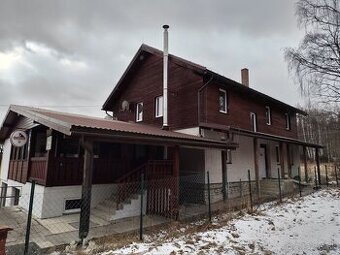 Apartmanový Dom v obci Štôla a pozemok 1132m2