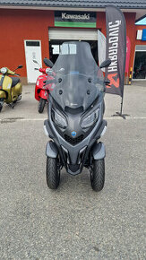 Trojkolka Piaggio MP3 Exclusive 530 - 1