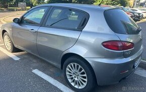 Rozpredám Alfa Romeo 147 1.9 jtd 85kw facelift - 1