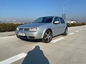 Volkswagen Golf GTI 1.8 turbo