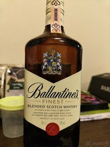 Ballantines 0,7 = 10 Euro